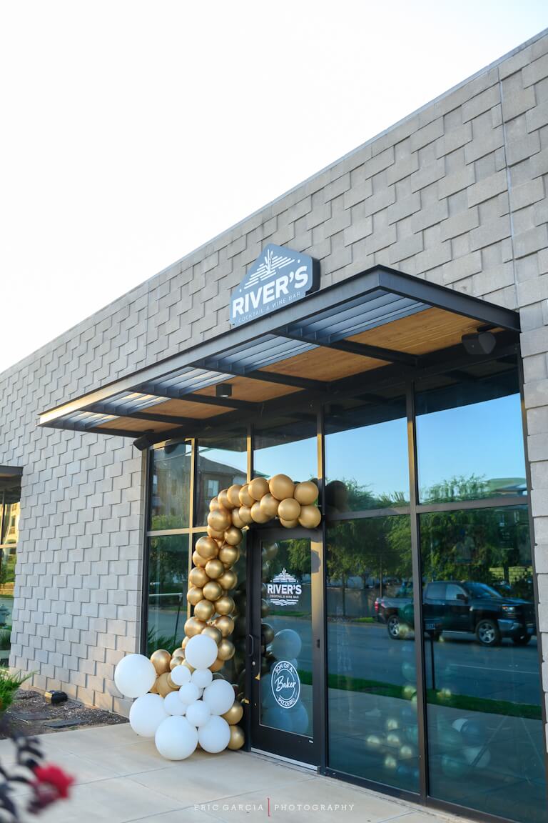 River's Cocktail & Wine Bar